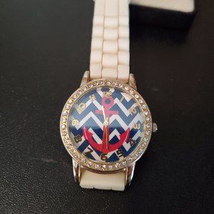 White Rubber Strap Charming Charlie Wristwatch